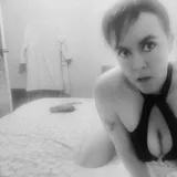 DarkHairedBaddie