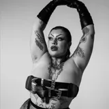 Peaches Black